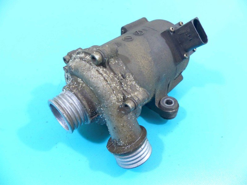 Pompa wody bmw F30 2.0 16v Pompa wody bmw F30 2.0 16v