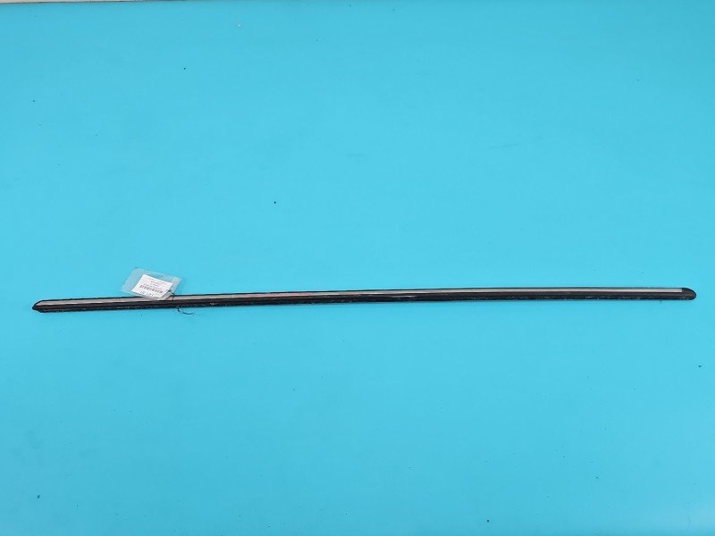 Listwa drzwi przód prawa Mercedes 123