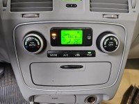 Konsola panel nawiewu Hyundai Sonata V NF 84742-3K000