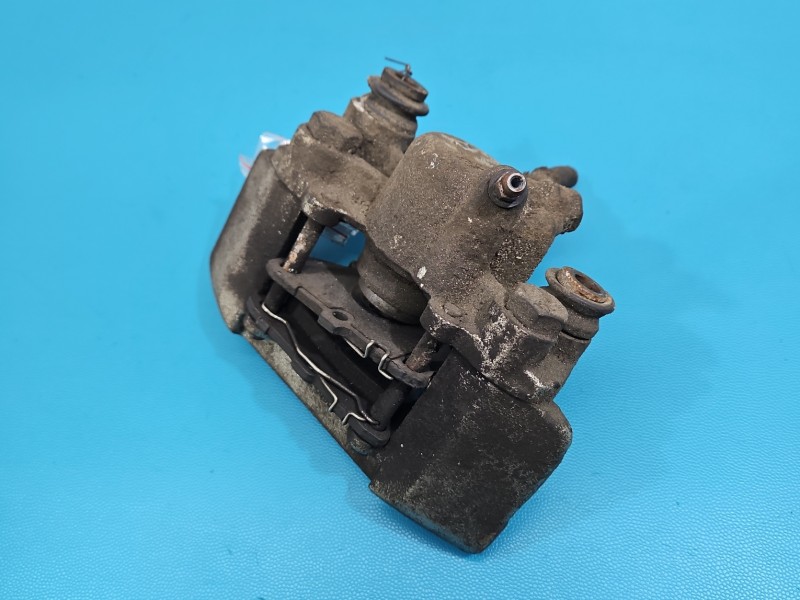 Zacisk tył prawy Toyota Yaris I 1.0 vvti HB