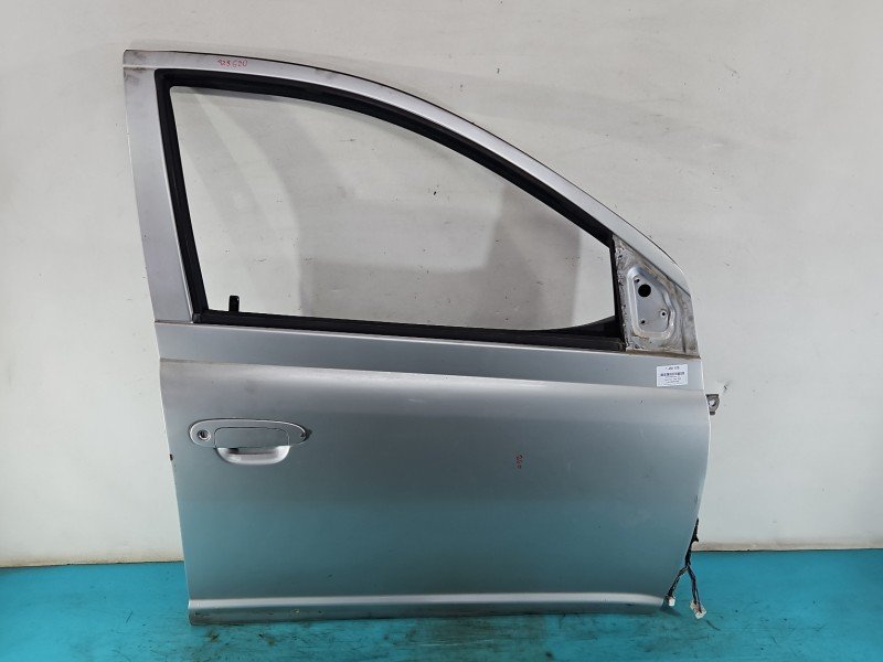 Drzwi przód prawe Toyota Yaris I 5d srebrny 1E7 Drzwi przód prawe Toyota Yaris I 5d srebrny 1E7