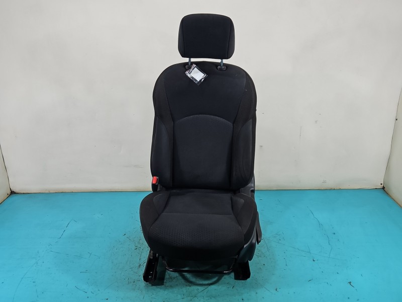 Fotel lewy przód kierowcy Nissan Juke I F15 10-19 5d EUROPA