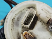 pompka Pompa paliwa Audi A6 C5 2.4 V6 8E0905087D Producent części: Audi, Benzyna, 4PIN