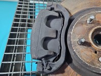 Zacisk przód prawy Subaru Forester IV SJ 12-18 2.0 D BOXER EE20
