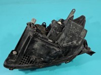 Reflektor prawy lampa przód Toyota Avensis II T25 EUROPA