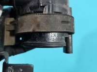 Pompka obiegu wody pompa Ford Focus Mk4 1.5 TDCI 3137236001
