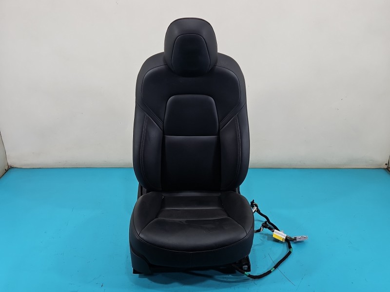 Fotel prawy przód pasażera Tesla Model 3 17- 4d EUROPA