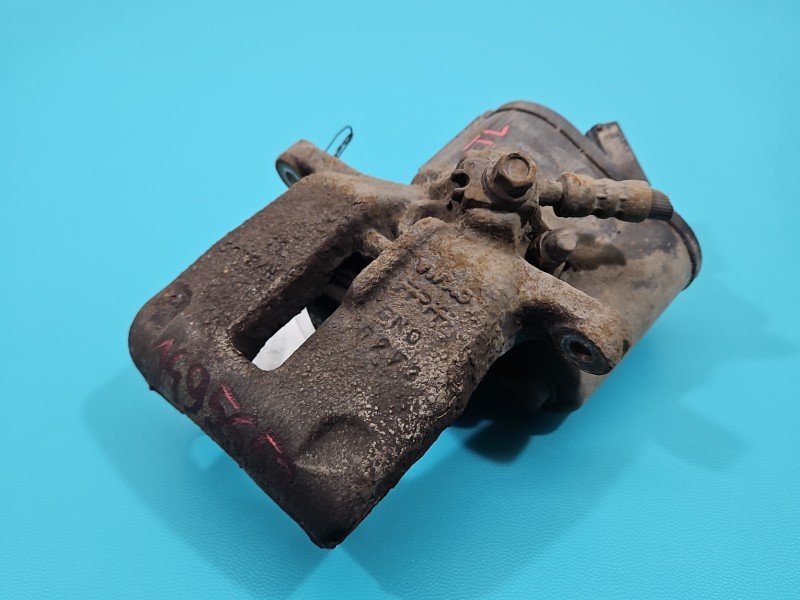 Zacisk tył lewy Vw Passat B7 2.0 TSI sedan