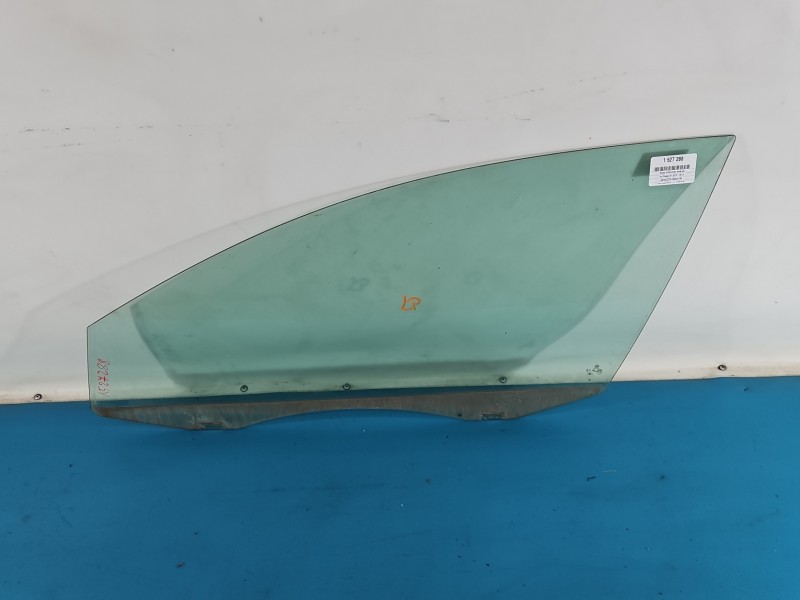 Szyba drzwi przód lewa Vw Passat B7 kombi