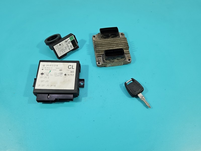 Komputer Sterownik silnika 09353509 Opel Astra II G 1.6 8V wiel