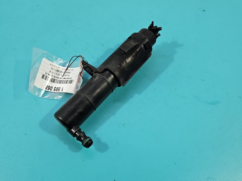 Spryskiwacz reflektora prawy Vw Jetta VI 5K0955978A