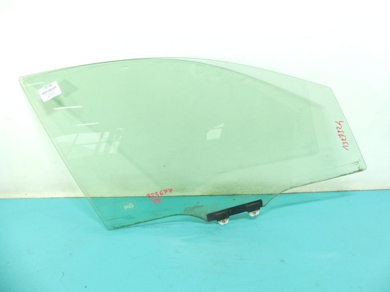 Szyba drzwi przód prawa Honda Stream HB