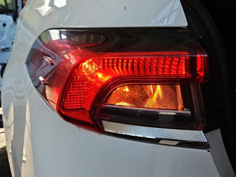 Lampa tył lewa błotnika Toyota Corolla E21 19- sedan EUROPA 81560-02D11, 81560-02D11-00