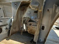 Błotnik tył prawy Renault Twingo III 14-24 bialy DVQNJ ćwiartka
