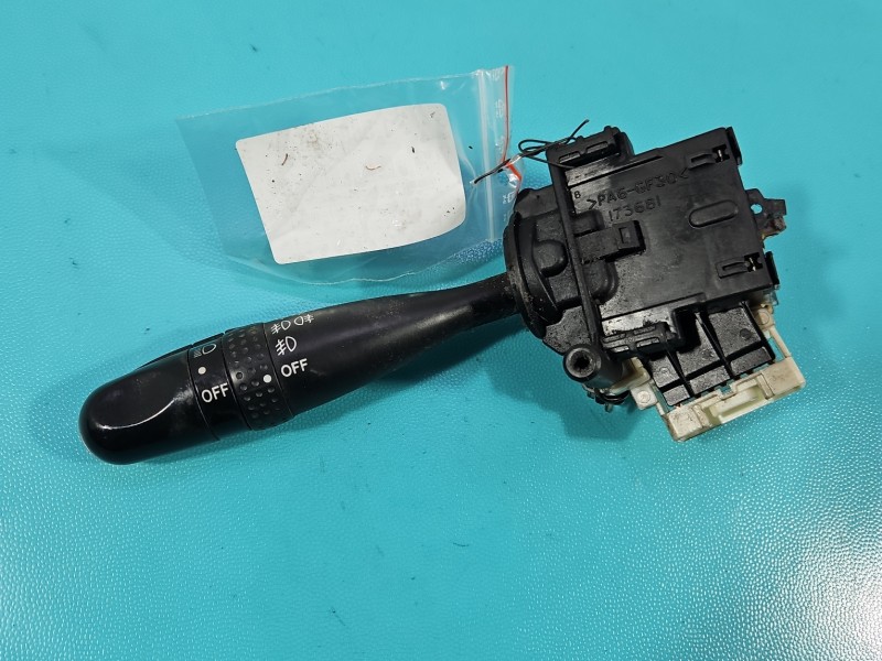 Przełącznik kierunkowskazów świateł Toyota Corolla E12 02190-173712