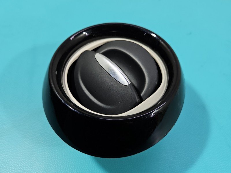 Kratka nawiewu Renault Captur I 687606689R EUROPA Kratka nawiewu Renault Captur I 687606689R EUROPA