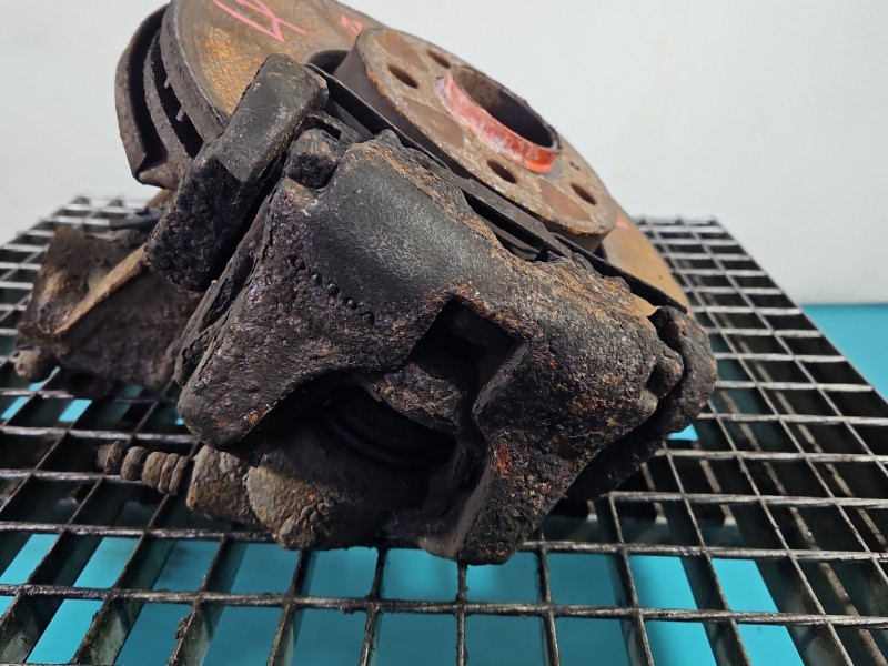 Zacisk przód lewy VOLVO V70 III 2.0 16V