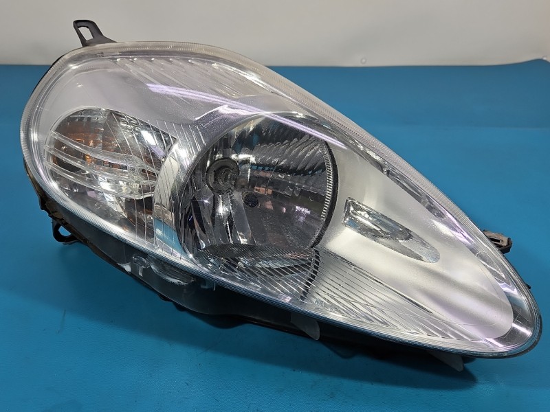 Reflektor prawy lampa przód Fiat Grande Punto EUROPA 89101373DX