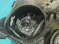 Reflektor prawy lampa przód Toyota Rav4 IV EUROPA