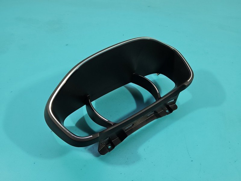 Obudowa licznika Renault Megane IV 682647342R