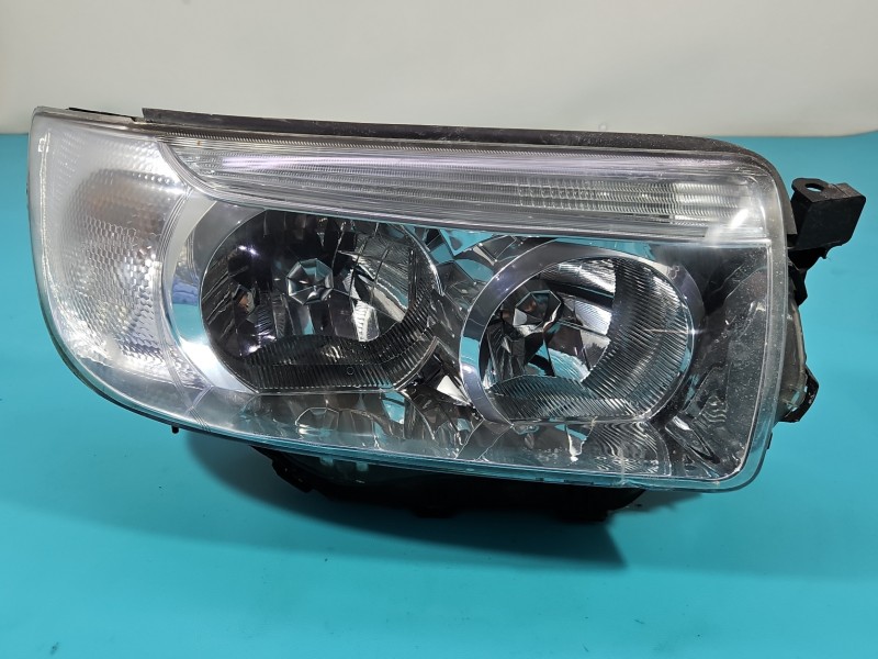 Reflektor prawy lampa przód Subaru Forester II SG EUROPA