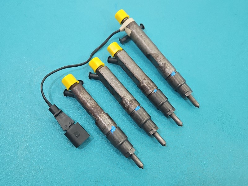 Wtryskiwacz Vw Polo IV 9N 038130202C 1.9 sdi