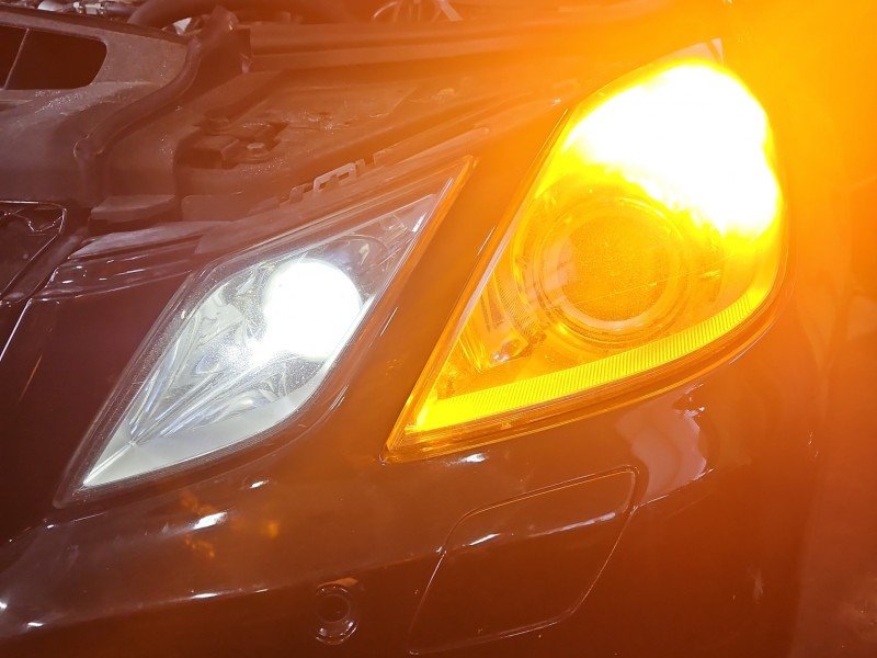 Reflektor lewy lampa przód Mercedes E C207 A207 EUROPA Reflektor lewy lampa przód Mercedes E C207 A207 EUROPA
