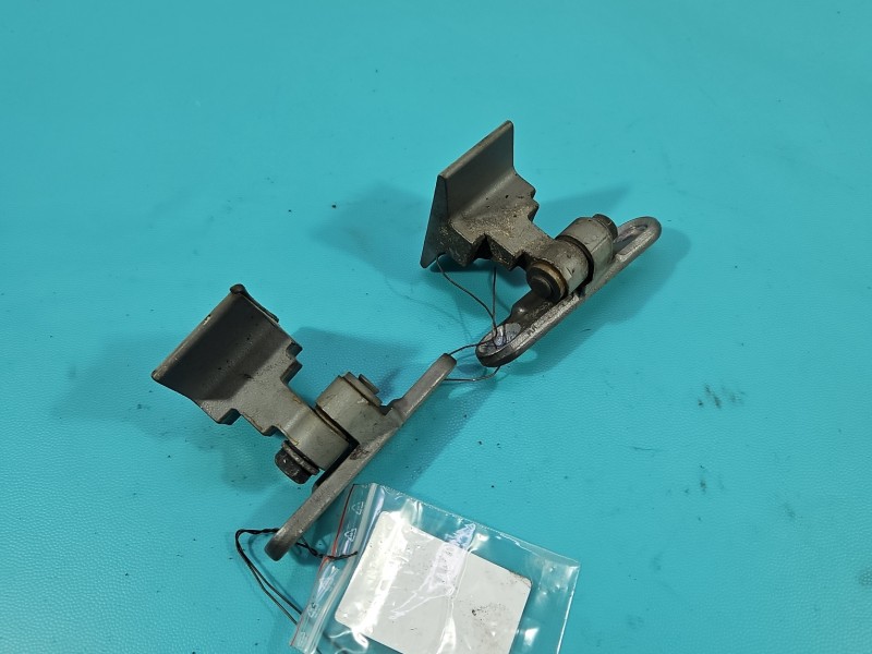 Zawias drzwi przód lewy Bmw f10 f11