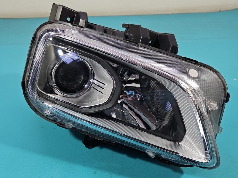Reflektor prawy lampa przód Hyundai Kona I EUROPA Reflektor prawy lampa przód Hyundai Kona I EUROPA
