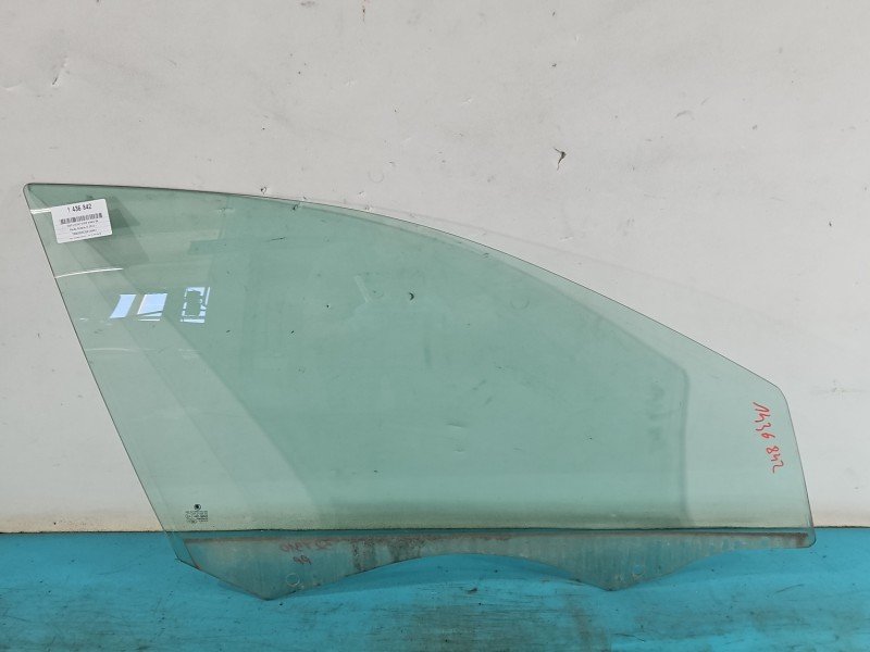 Szyba drzwi przód prawa Skoda Octavia III kombi