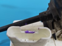 Zamek tył prawy Mercedes W245 4PIN naciętą obudowa. Uszkodzona zapięcie wtyczki 1697302235