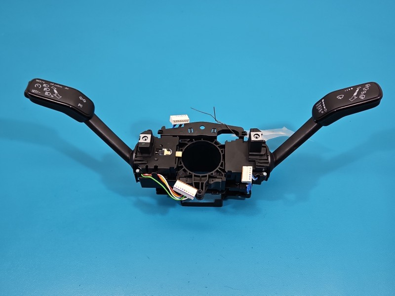 Przełącznik zespolony Skoda Octavia IV 5Q1953507FN