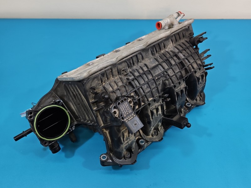 Kolektor ssący Vw Golf Sportsvan 1.4 TSI Czca 04E145749F, 04E129711L