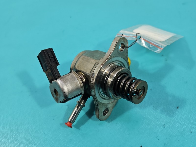 pompka Pompa paliwa Toyota Rav4 V 2.5 hybryda 23101-25040, 296100-3115 TOYOTA, 2 PIN