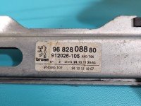 Podnośnik przód prawy Peugeot 5008 9682808880 5d HB