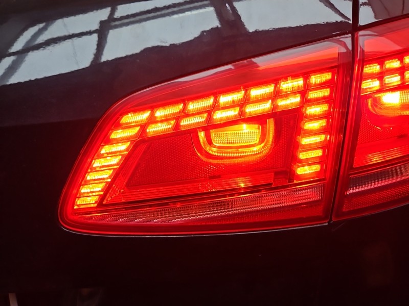 Lampa tył prawa Volkswagen, KLAPY LED KOMBI Vw Passat B7 kombi