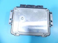 Komputer Sterownik silnika Nissan Primastar 01-14 0281011530, 8200051609 1.9 dci