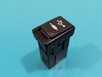 Gniazdo USB Toyota Avensis III T27 86190-0D030