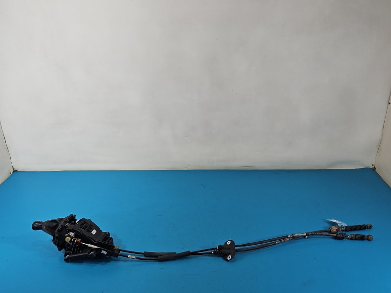 DŹWIGNIA LEWAREK WYBIERAK LINKI MAZDA 5 05- 2.0 citd