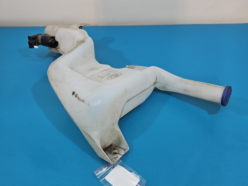 Zbiornik Zbiorniczek płynu spryskiwacza Ford Fiesta Mk7 8A61-17B613-AD