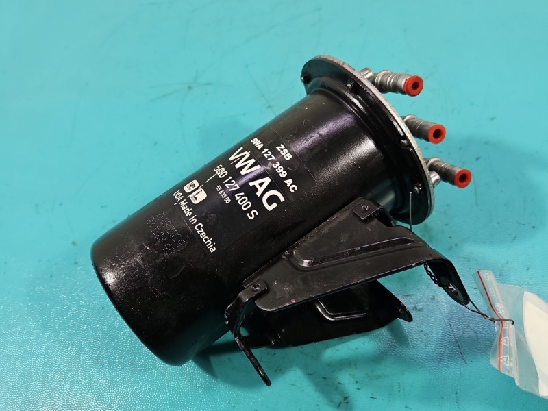 Obudowa filtra paliwa Skoda Superb III 5Q0127400S 2.0 tdi (DTSB)