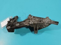 Mocowanie pompy wtryskowej uchwyt pompy wtryskowej Audi A6 C6 059130147H
