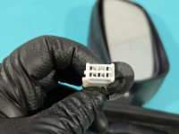 Lusterko lewe Toyota Corolla E12 elektryczny, Europejska, Kod lakieru: 199, rysy na szkle I obudowie. 6 przewodów 5 pin europa
