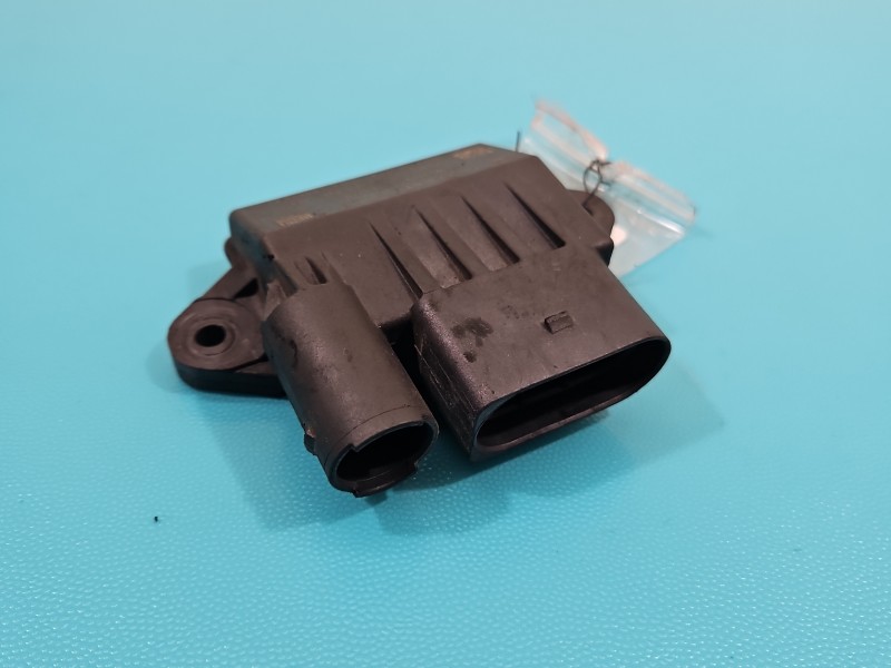 Przekaźnik świec żarowych Mercedes CLS II C218 W218 218 A6429002700 Przekaźnik świec żarowych Mercedes CLS II C218 W218 218 A6429002700