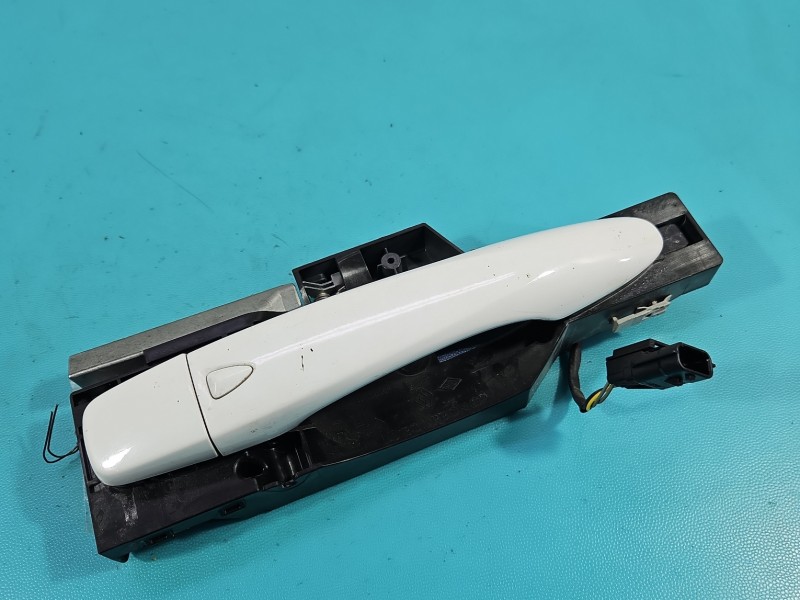 Klamka przód prawa zewnętrzna Renault Kadjar 806060294R