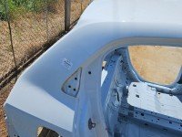 Błotnik tył prawy Renault Twingo III 14-24 bialy DVQNJ ćwiartka