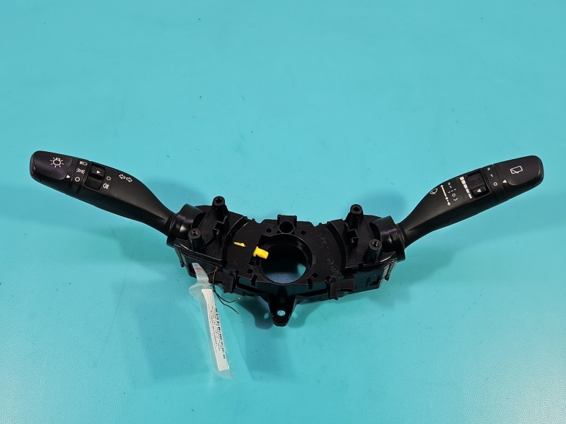 Przełącznik zespolony HYUNDAI i20 II 14-20 9340308350