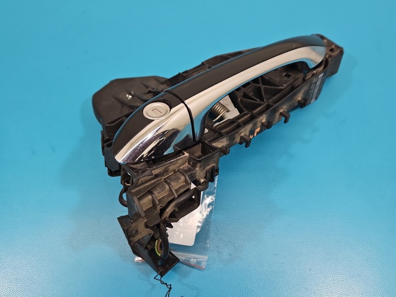 Klamka przód lewa zewnętrzna Mercedes W245 A1697600934