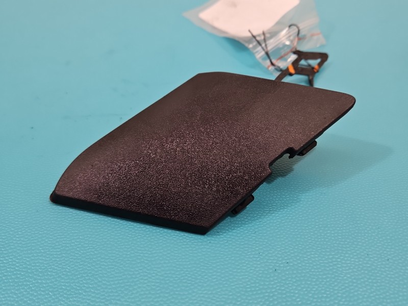 Zaślepka kratka zderzaka prawa atrapa Opel Astra IV J 13368665