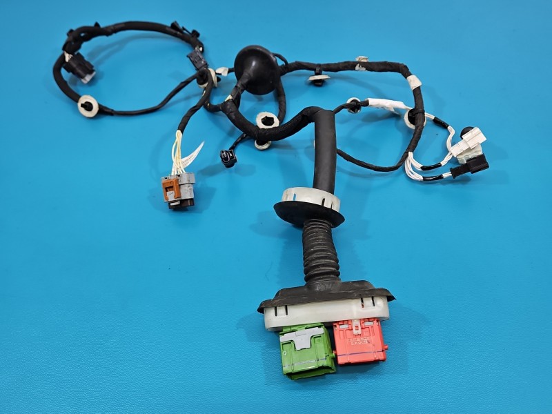 Instalacja Wiązka drzwi przód prawych Citroen C3 III 16-24 9825268480
